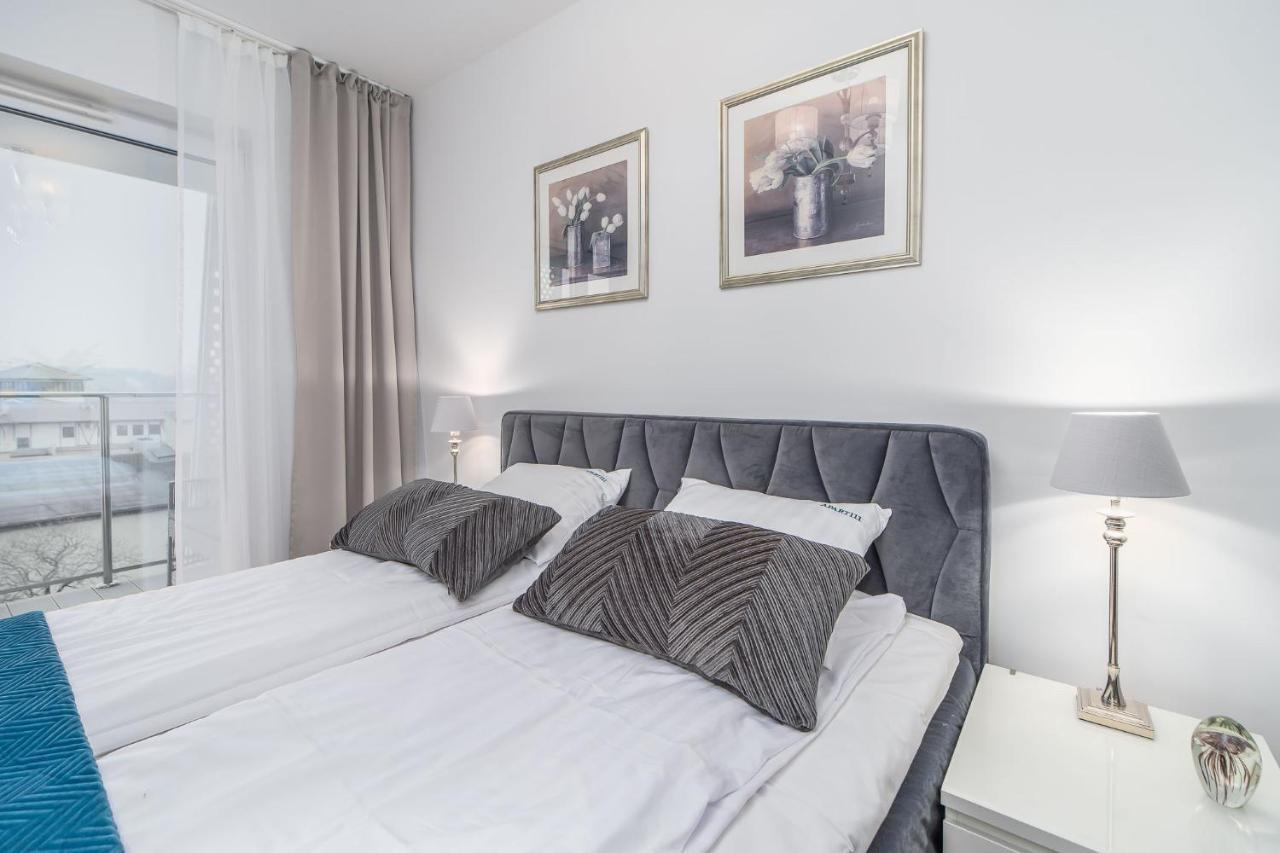 Apart111 Apartament Rodzinny 3 Pokoje - 2 Sypialnie- Sauna, Silownia Kołobrzeg Exteriör bild